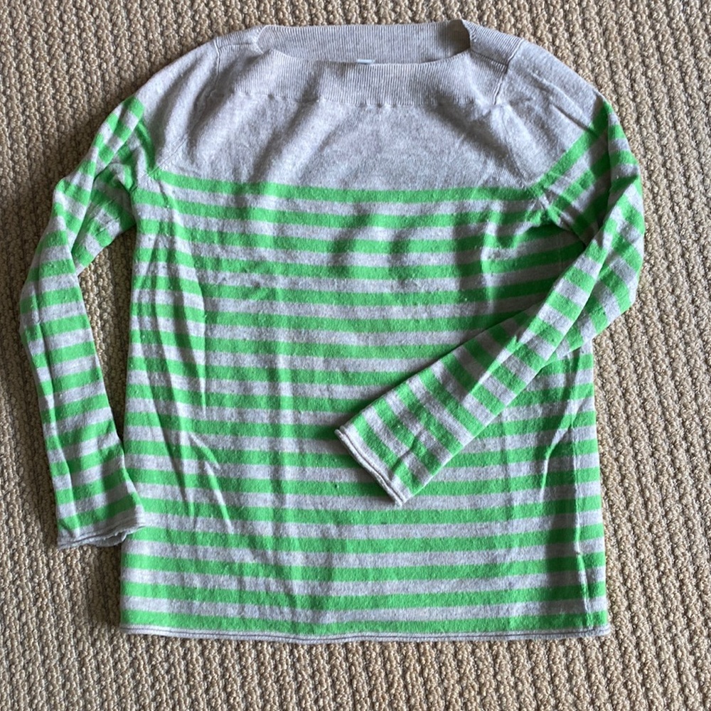 3 for $10 womens tops ! Gap sweater
